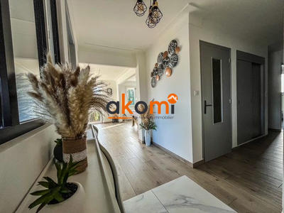 Maison - 121 m² - 6 pièces