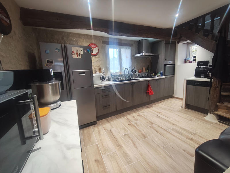 Maison - 96 m² - 3 pièces