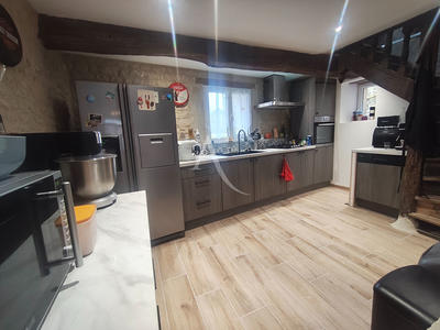 Maison - 96 m² - 3 pièces