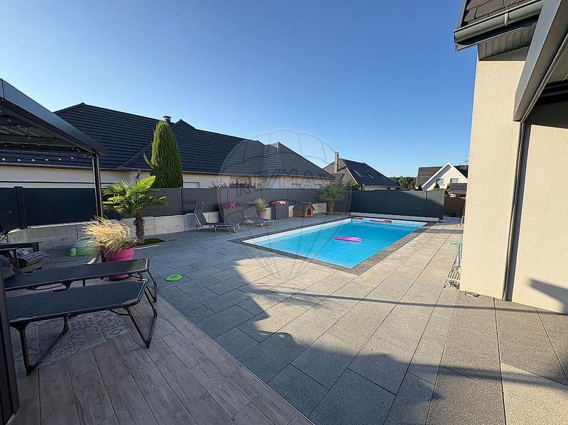 Maison - 127 m² - 5 pièces