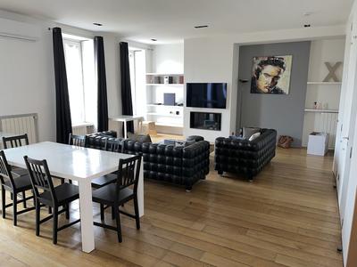 Appartement - 77 m² - 2 pièces