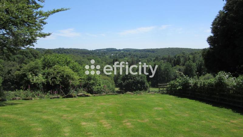 Maison - 290 m² - 11 pièces