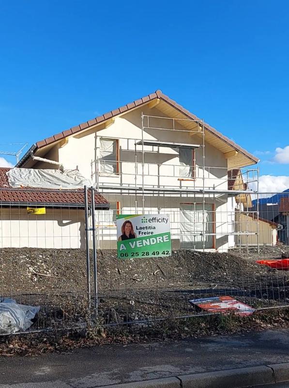 Maison - 104 m² - 5 pièces