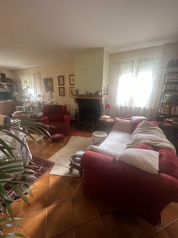 Maison - 215 m² - 10 pièces