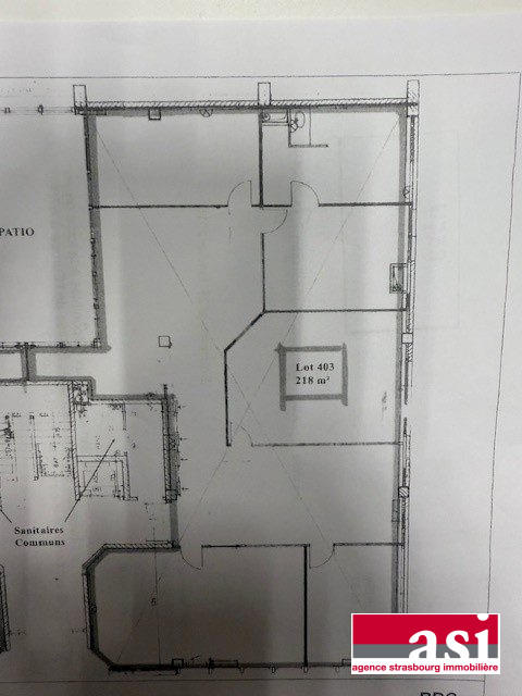 Bureau - 218 m² - 9 pièces