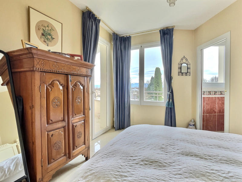 Appartement - 101 m² - 4 pièces