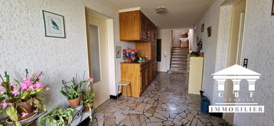 Maison traditionnelle - 99 m² - 5 pièces