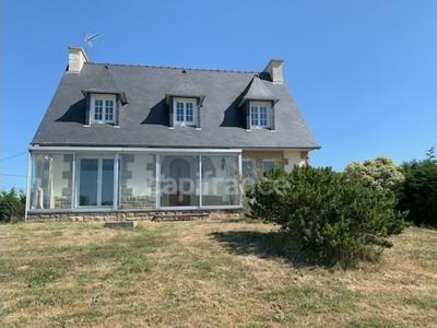 Maison - 121 m² - 6 pièces