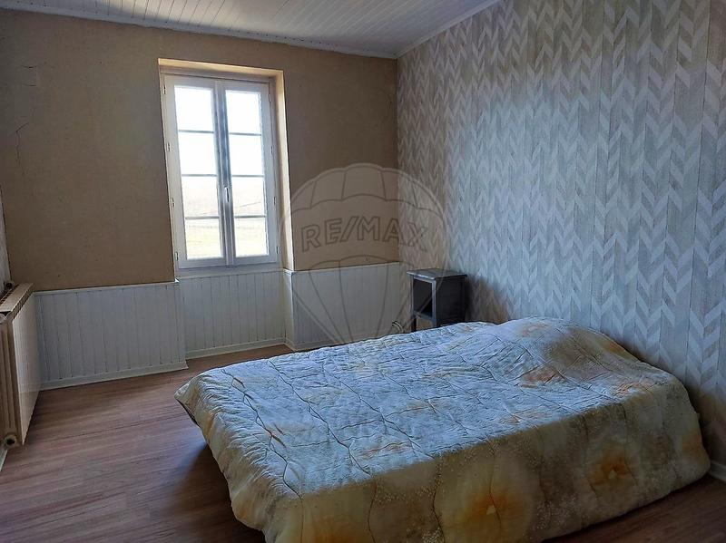 Maison - 250 m² - 7 pièces