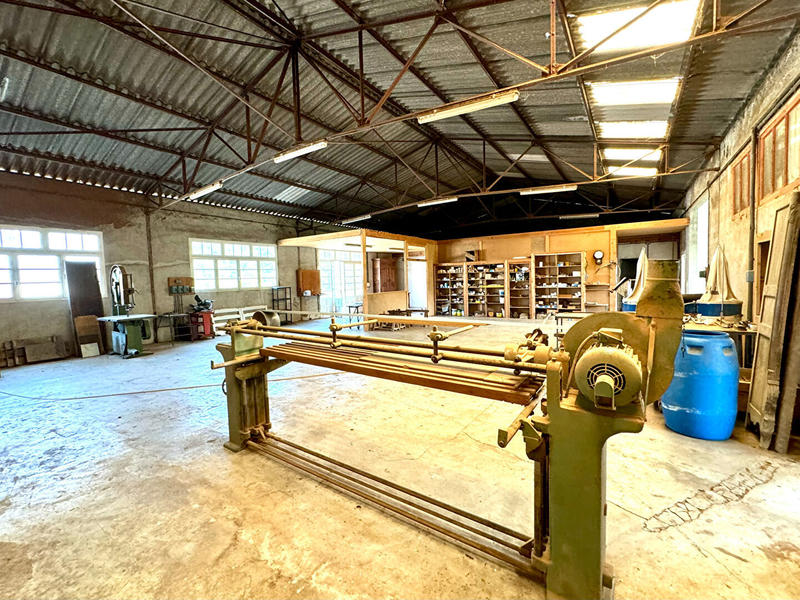 Maison - 372 m² - 10 pièces