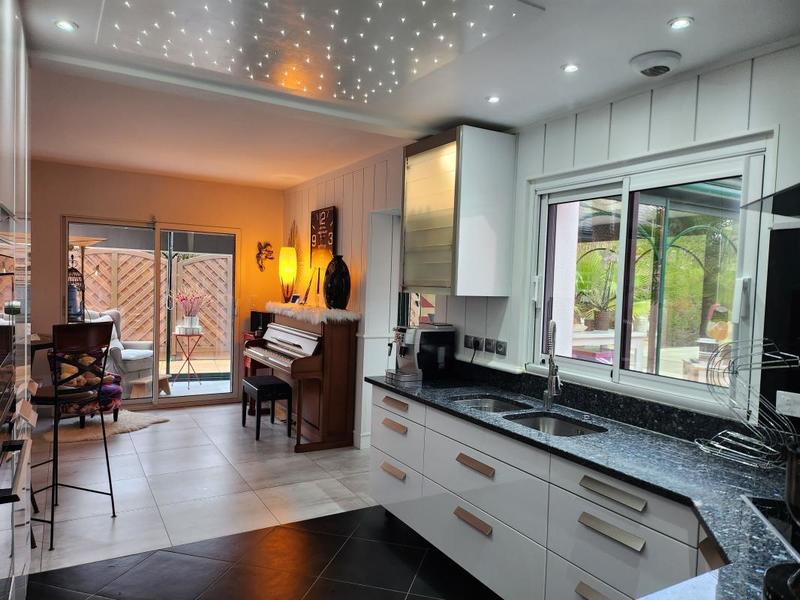 Maison - 162 m² - 5 pièces