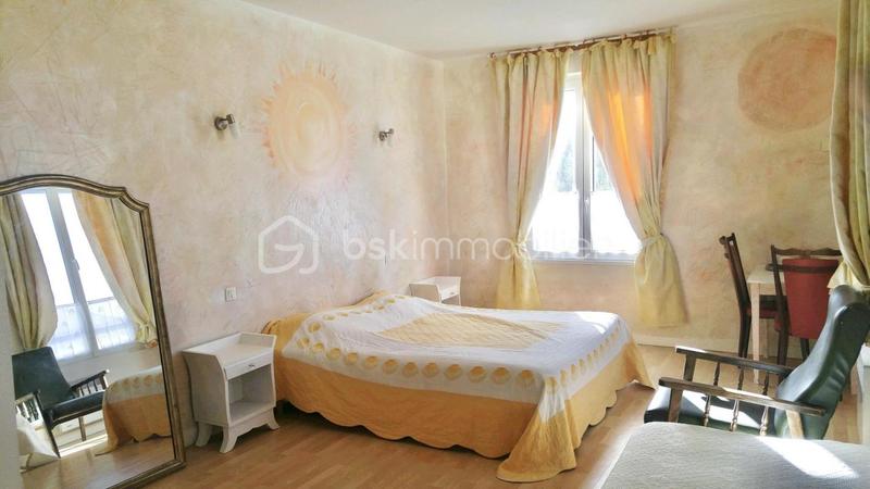 Immeuble - 348 m² - 11 pièces