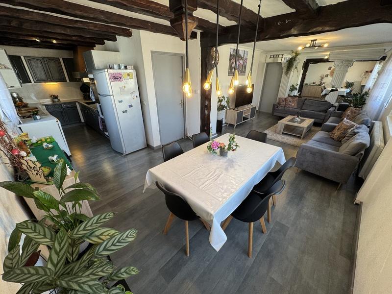 Maison - 140 m² - 7 pièces