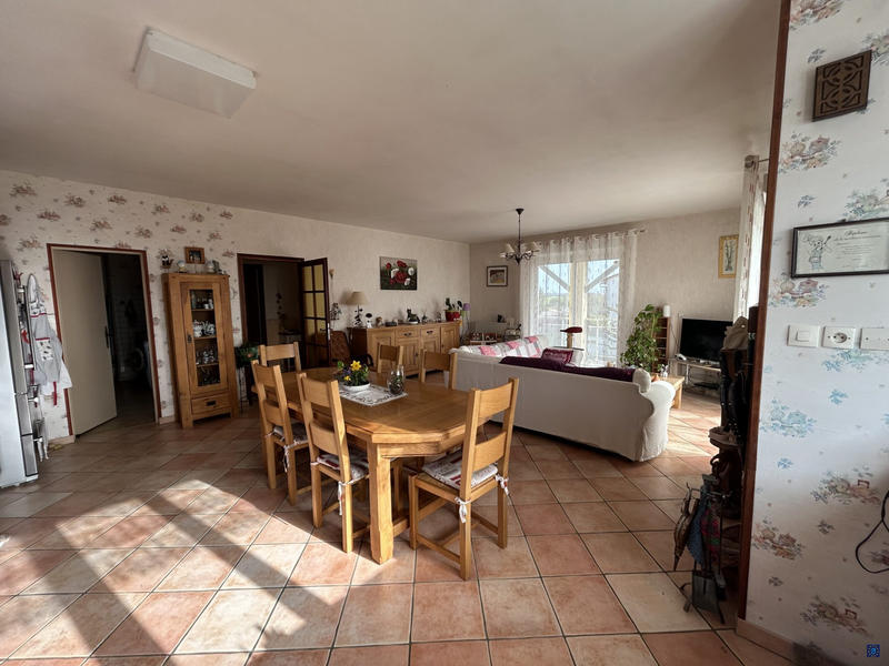 Maison - 187 m² - 6 pièces