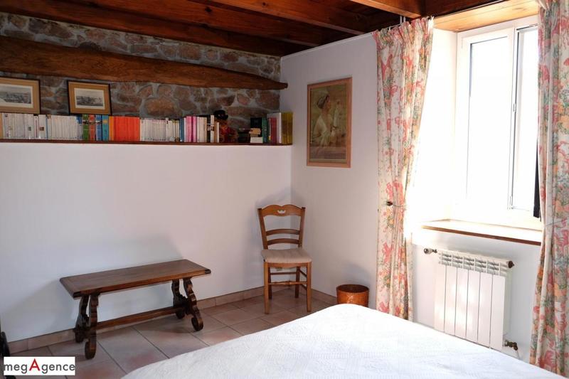 Maison en pierre - 212 m² - 7 pièces