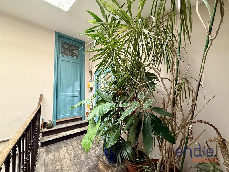 Appartement - 185 m² - 5 pièces