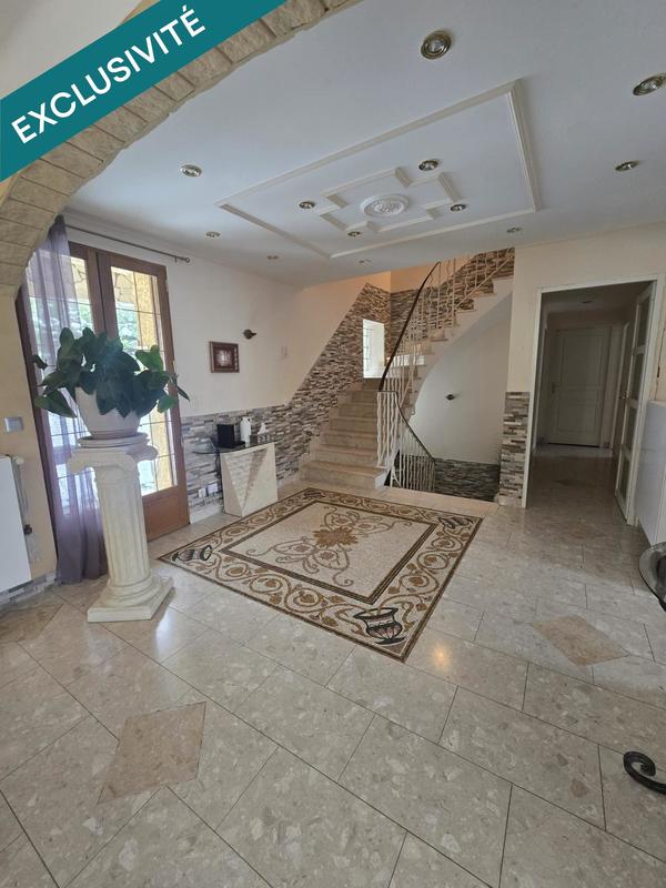 Villa - 226 m² - 7 pièces