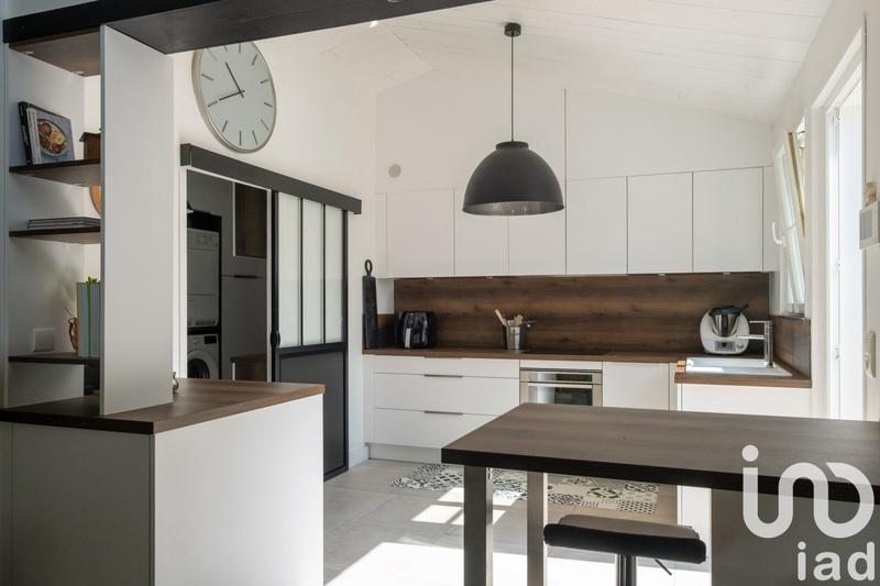 Maison - 205 m² - 6 pièces