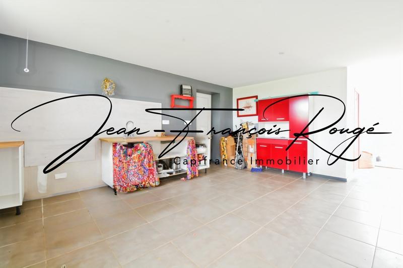 Maison - 357 m² - 10 pièces