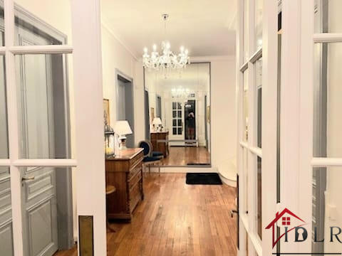 Château - 386 m² - 15 pièces