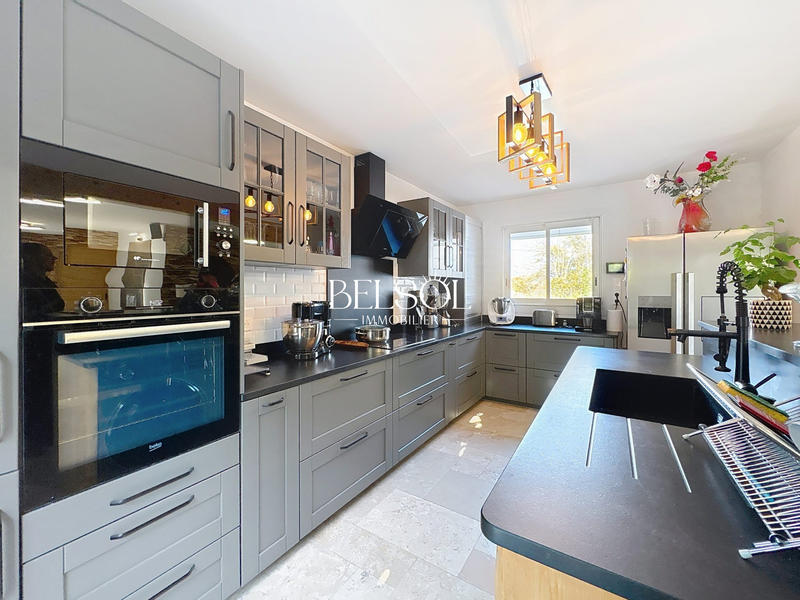 Maison - 127 m² - 5 pièces