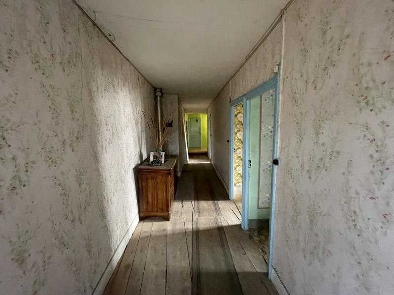 Maison traditionnelle - 250 m² - 12 pièces