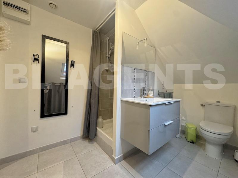 Maison - 147 m² - 6 pièces