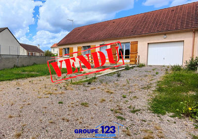 Maison - 87 m² - 5 pièces