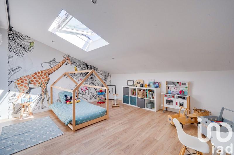 Maison - 200 m² - 6 pièces