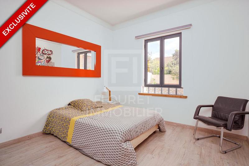 Villa - 161 m² - 8 pièces