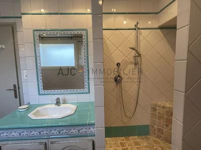 Maison de ville - 82 m² - 4 pièces