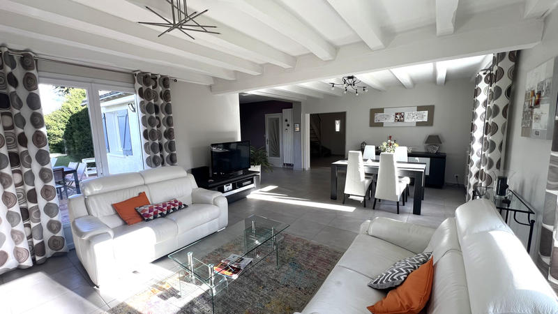 Maison - 151 m² - 6 pièces