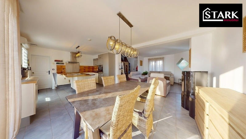 Maison - 130 m² - 5 pièces