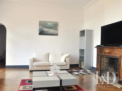 Maison - 660 m² - 25 pièces