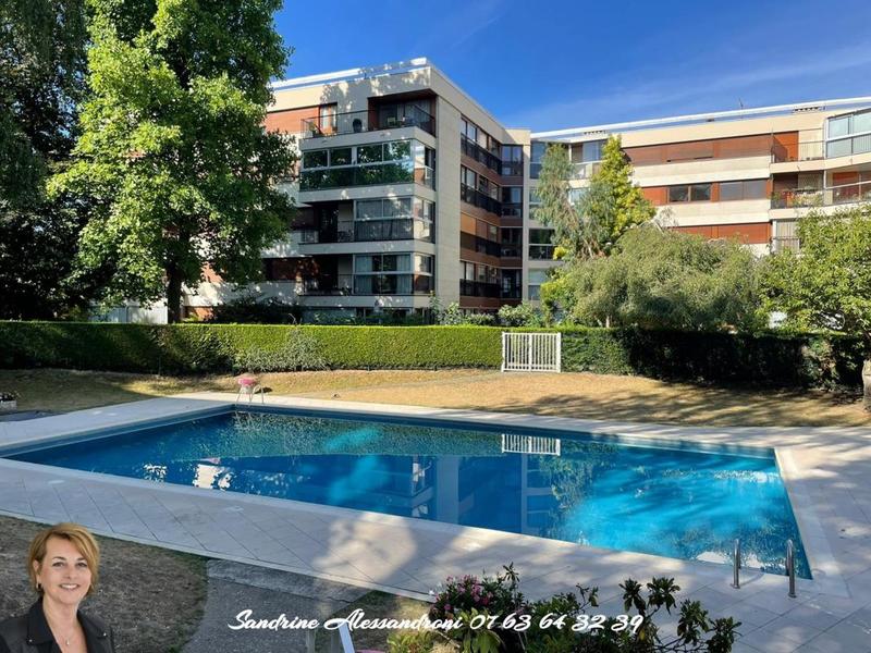 Appartement - 82 m² - 4 pièces