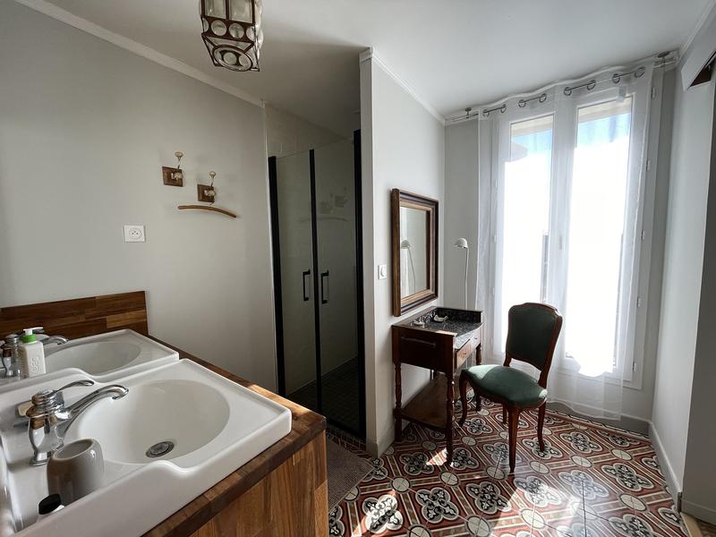 Maison - 209 m² - 8 pièces