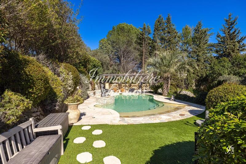 Maison - 186 m² - 4 pièces