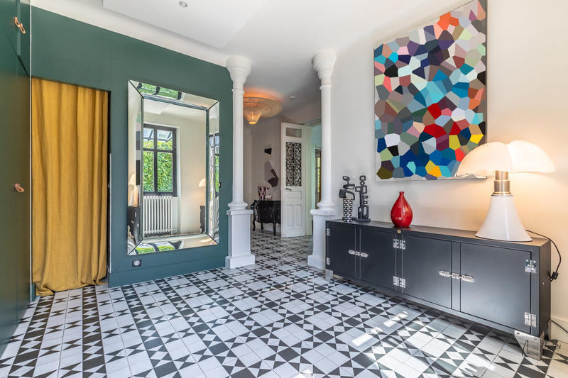 Maison - 270 m² - 7 pièces