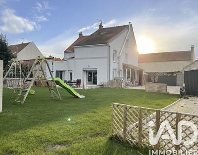 Maison - 160 m² - 8 pièces