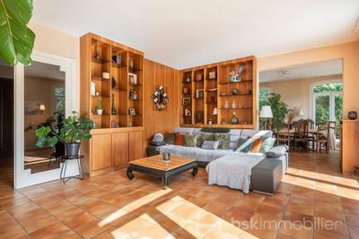 Maison de maîtres - 310 m² - 10 pièces