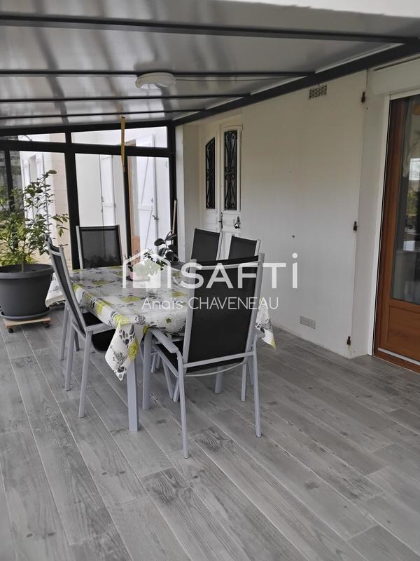 Maison - 280 m² - 8 pièces