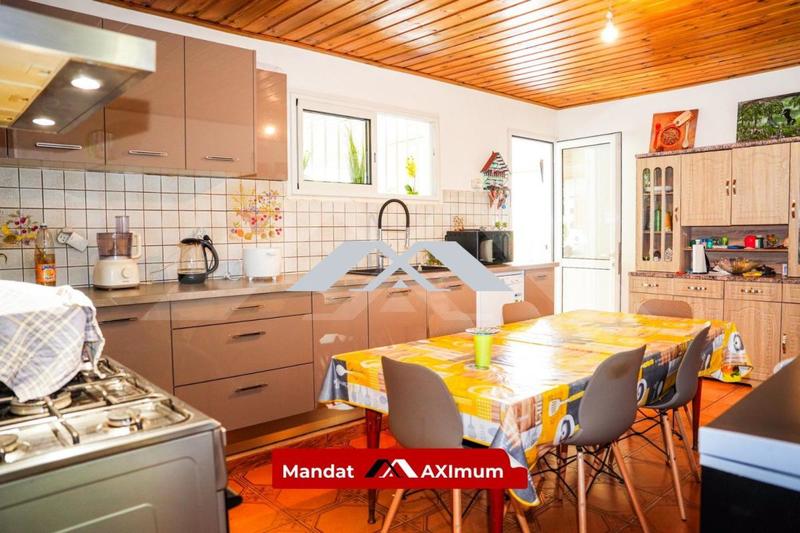 Maison - 104 m² - 5 pièces