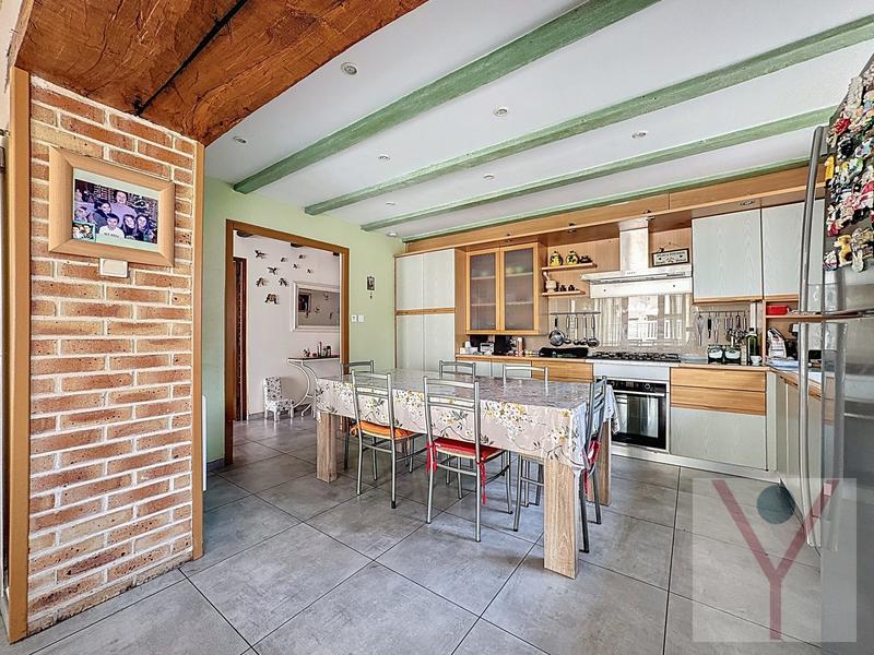 Maison traditionnelle - 182 m² - 5 pièces