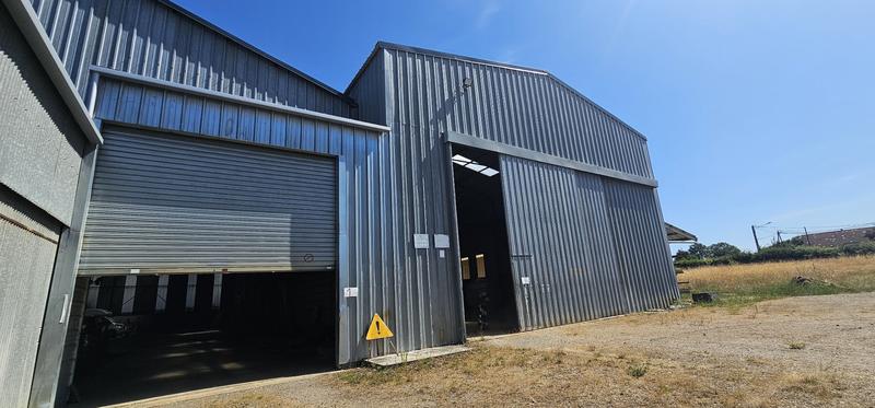 Entrepôt - 2 160 m²