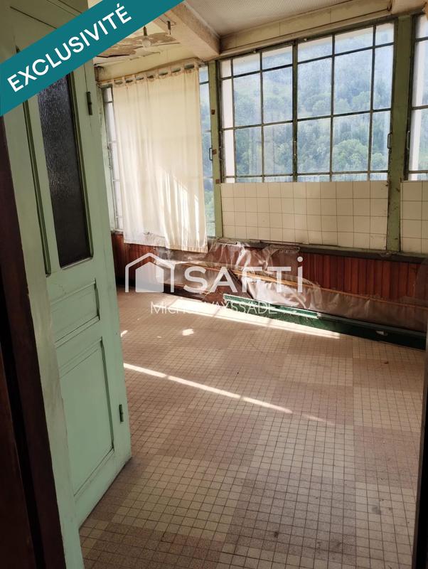 Maison - 180 m² - 10 pièces