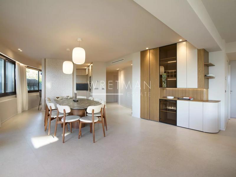 Appartement - 281 m² - 6 pièces