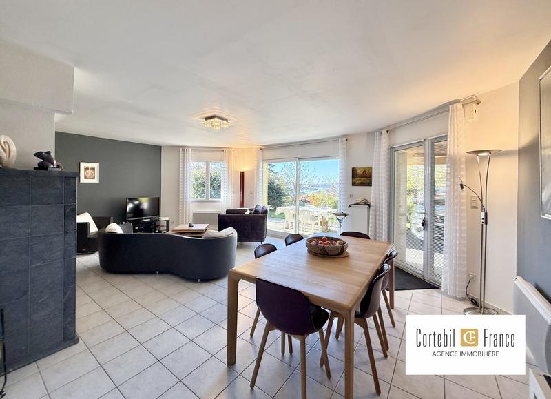 Maison - 193 m² - 5 pièces