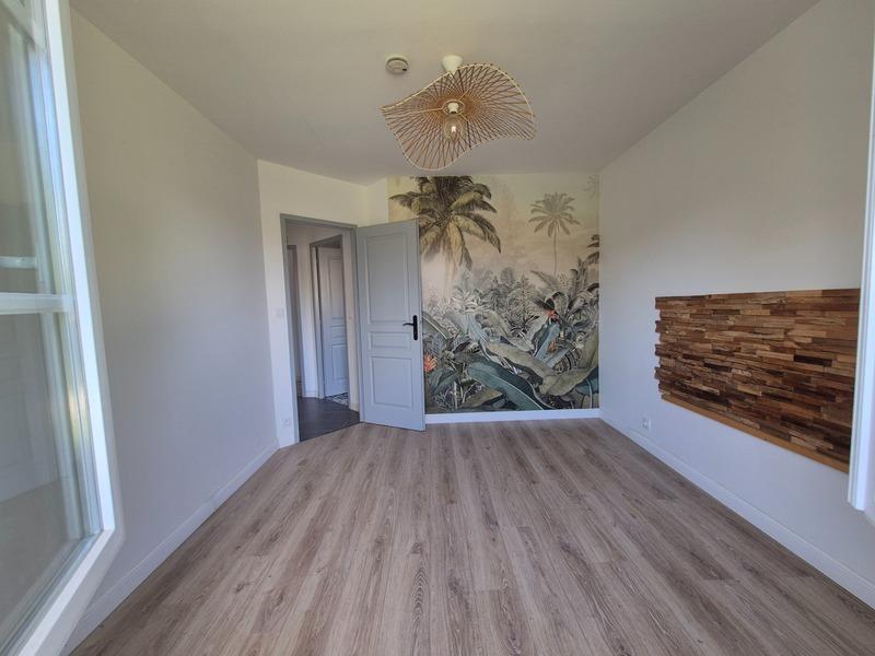 Pavillon - 95 m² - 6 pièces