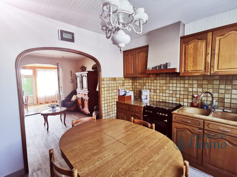 Maison - 93 m² - 5 pièces