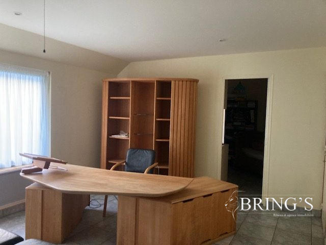 Maison traditionnelle - 147 m² - 6 pièces